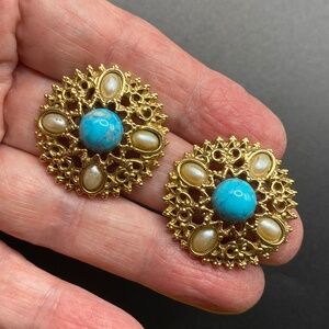 Vintage Chunky Gold Tone Turquoise Aqua Blue Cabochon Post Pierced Earrings